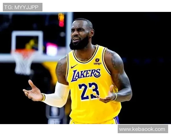 詹姆斯的传奇之路：从篮球新星到全球体育偶像的成长历程